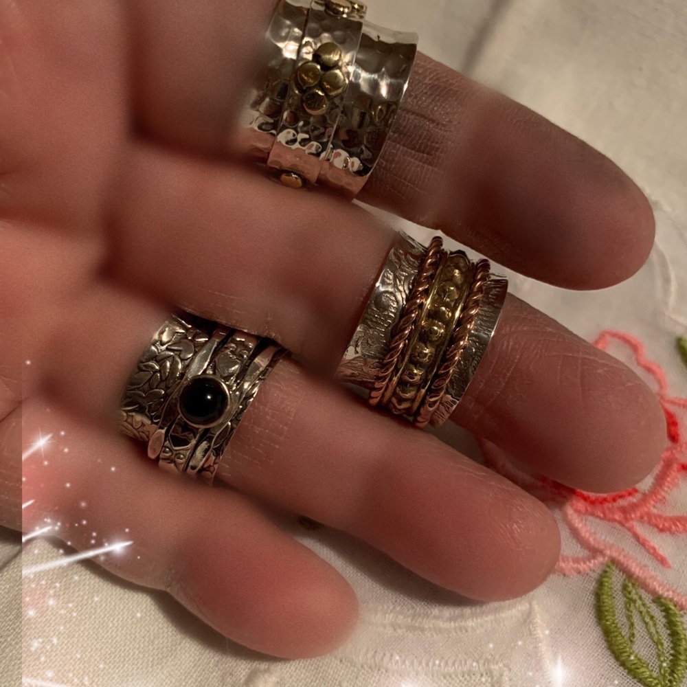 💕REDUCED💕SET OF THREE STERLING SILVER SPIN RINGS. - Picture 2 of 3